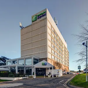 Express West By Ihg אדינבורו